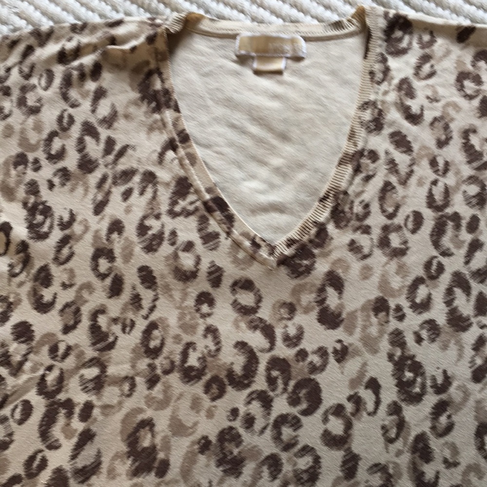 MICHAEL Michael Kors short sleeve silk blend leopard printer sweater size medium